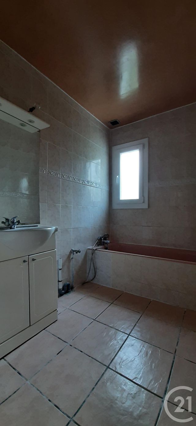 maison à vendre - 6 pièces - 120.61 m2 - CASSENEUIL - 47 - AQUITAINE - Century 21 Bastien Gonzalez maison à vendre - 6 pièces - 120.61 m2 - CASSENEUIL - 47 - AQUITAINE - Century 21 Bastien Gonzalez
