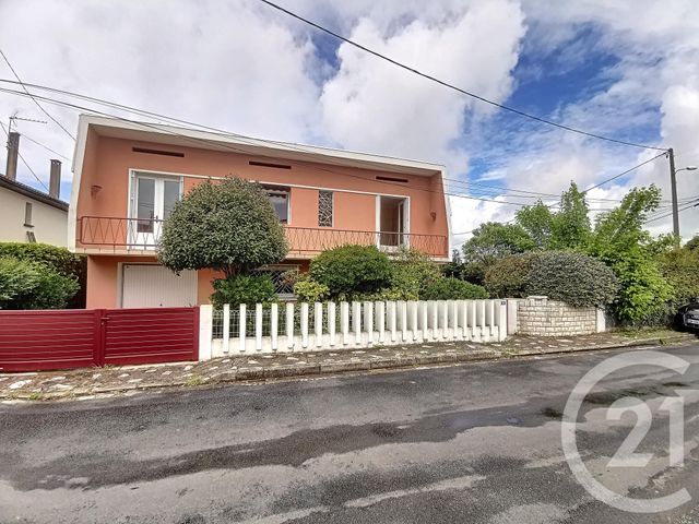maison à vendre - 8 pièces - 130.1 m2 - VILLENEUVE SUR LOT - 47 - AQUITAINE - Century 21 Bastien Gonzalez maison à vendre - 8 pièces - 130.1 m2 - VILLENEUVE SUR LOT - 47 - AQUITAINE - Century 21 Bastien Gonzalez