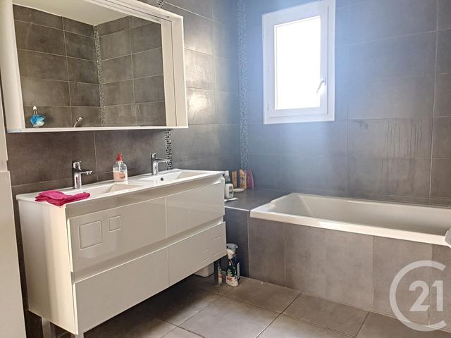 maison à vendre - 6 pièces - 130.0 m2 - VILLENEUVE SUR LOT - 47 - AQUITAINE - Century 21 Bastien Gonzalez maison à vendre - 6 pièces - 130.0 m2 - VILLENEUVE SUR LOT - 47 - AQUITAINE - Century 21 Bastien Gonzalez