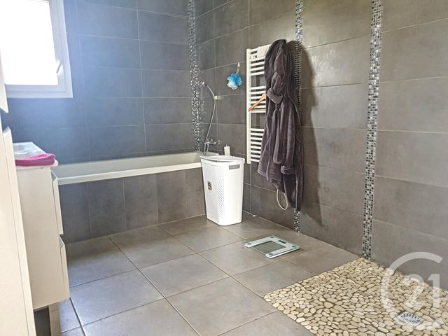 maison à vendre - 6 pièces - 130.0 m2 - VILLENEUVE SUR LOT - 47 - AQUITAINE - Century 21 Bastien Gonzalez maison à vendre - 6 pièces - 130.0 m2 - VILLENEUVE SUR LOT - 47 - AQUITAINE - Century 21 Bastien Gonzalez