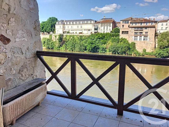Appartement F1 à louer - 1 pièce - 31.89 m2 - VILLENEUVE SUR LOT - 47 - AQUITAINE - Century 21 Bastien Gonzalez Appartement F1 à louer - 1 pièce - 31.89 m2 - VILLENEUVE SUR LOT - 47 - AQUITAINE - Century 21 Bastien Gonzalez