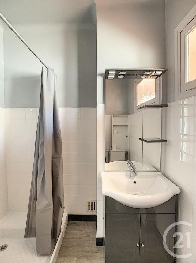 Appartement F1 à louer - 1 pièce - 28.95 m2 - VILLENEUVE SUR LOT - 47 - AQUITAINE - Century 21 Bastien Gonzalez Appartement F1 à louer - 1 pièce - 28.95 m2 - VILLENEUVE SUR LOT - 47 - AQUITAINE - Century 21 Bastien Gonzalez