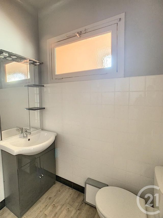 Appartement F1 à louer - 1 pièce - 28.95 m2 - VILLENEUVE SUR LOT - 47 - AQUITAINE - Century 21 Bastien Gonzalez Appartement F1 à louer - 1 pièce - 28.95 m2 - VILLENEUVE SUR LOT - 47 - AQUITAINE - Century 21 Bastien Gonzalez