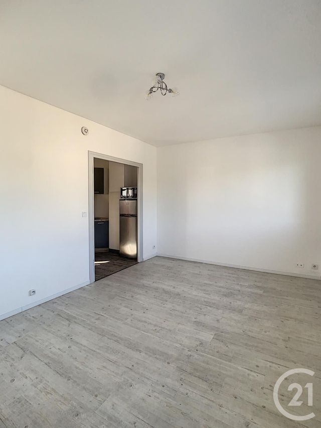 Appartement F1 à louer - 1 pièce - 28.95 m2 - VILLENEUVE SUR LOT - 47 - AQUITAINE - Century 21 Bastien Gonzalez Appartement F1 à louer - 1 pièce - 28.95 m2 - VILLENEUVE SUR LOT - 47 - AQUITAINE - Century 21 Bastien Gonzalez