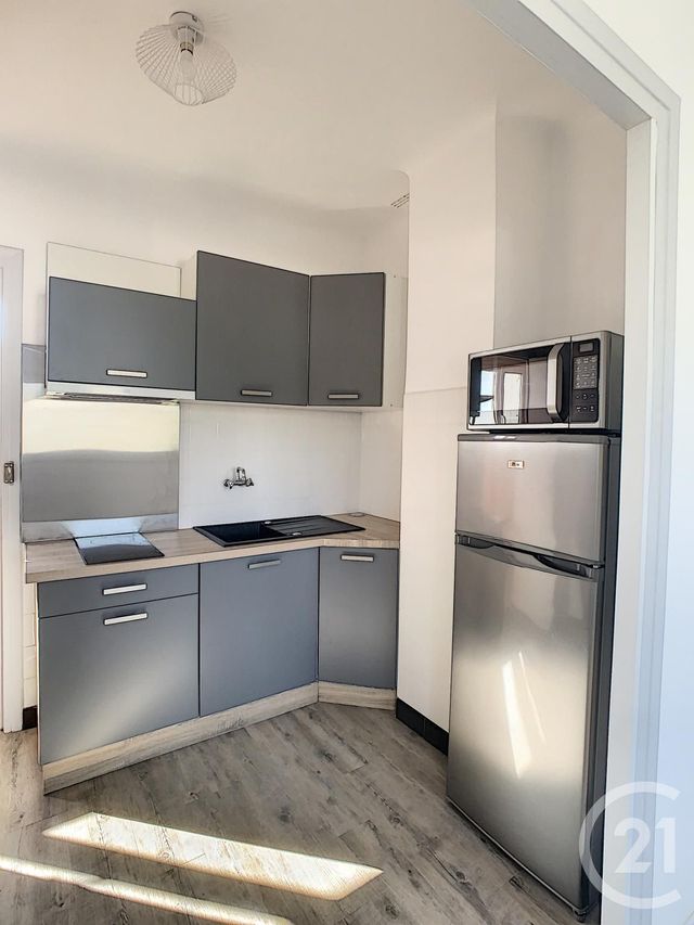 Appartement F1 à louer - 1 pièce - 28.95 m2 - VILLENEUVE SUR LOT - 47 - AQUITAINE - Century 21 Bastien Gonzalez Appartement F1 à louer - 1 pièce - 28.95 m2 - VILLENEUVE SUR LOT - 47 - AQUITAINE - Century 21 Bastien Gonzalez