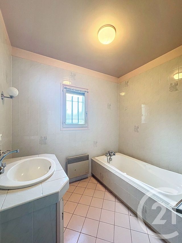 maison à vendre - 5 pièces - 107.9 m2 - STE LIVRADE SUR LOT - 47 - AQUITAINE - Century 21 Bastien Gonzalez