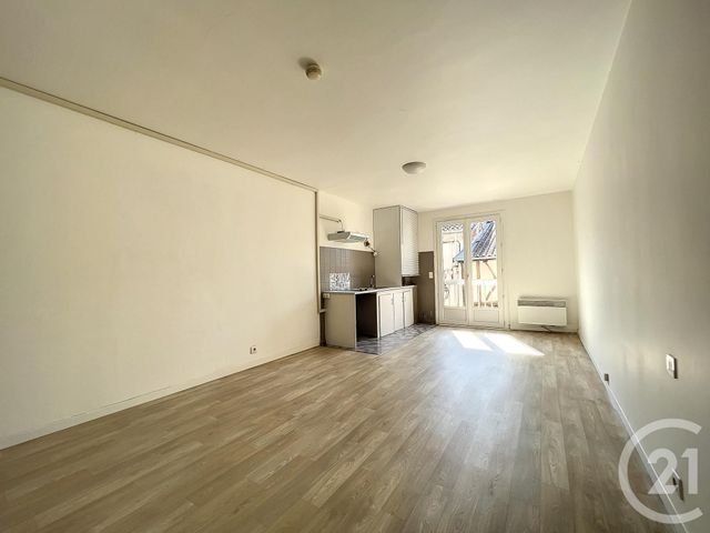 Studio à louer - 1 pièce - 31.07 m2 - VILLENEUVE SUR LOT - 47 - AQUITAINE - Century 21 Bastien Gonzalez