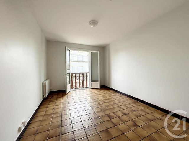 Appartement T2 à louer - 2 pièces - 40.49 m2 - STE LIVRADE SUR LOT - 47 - AQUITAINE - Century 21 Bastien Gonzalez